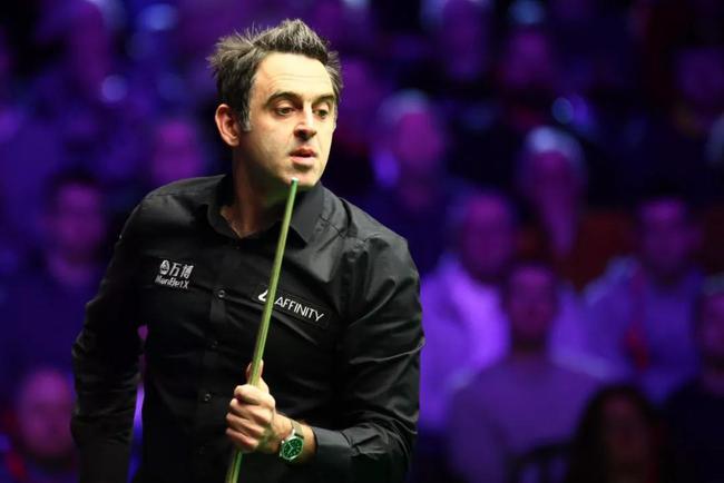 起明显的领 起明显的领