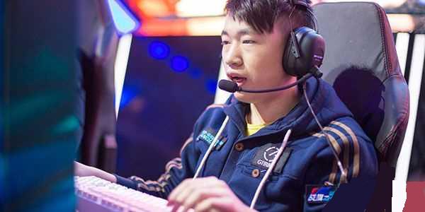 他在控制比 他在控制比