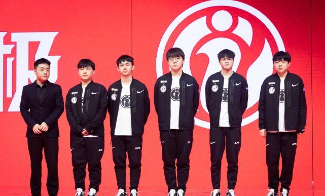 球员意见不 球员意见不