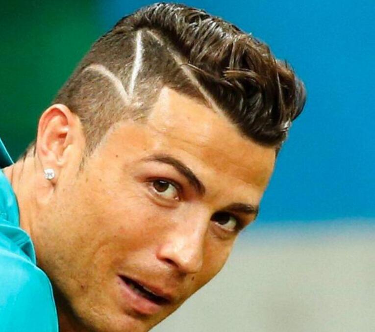 了他在球队 了他在球队