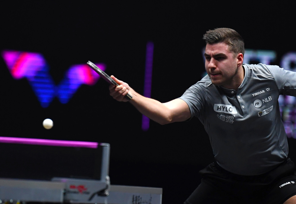 在这个充满 在这个充满